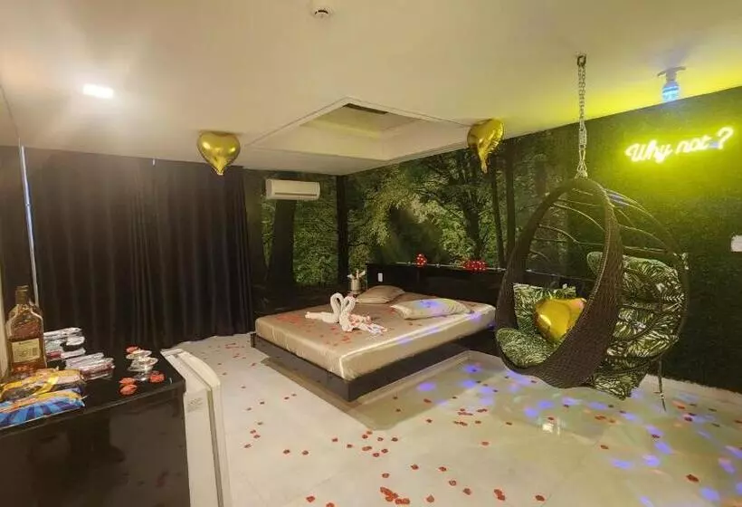 Motel Kamasutra