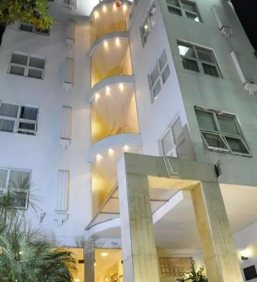 Parra Hotel & Suites