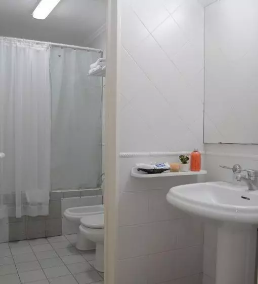 Parra Hotel & Suites