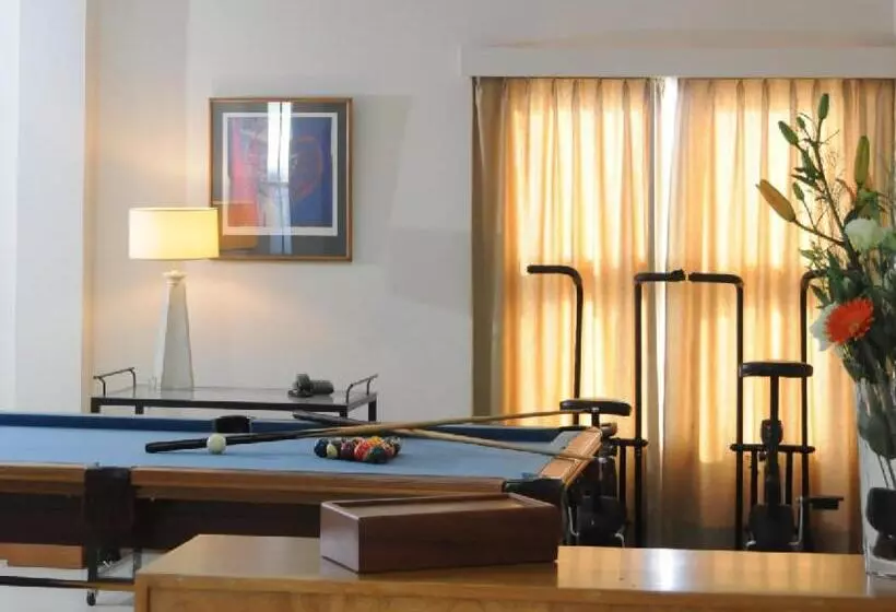 Parra Hotel & Suites