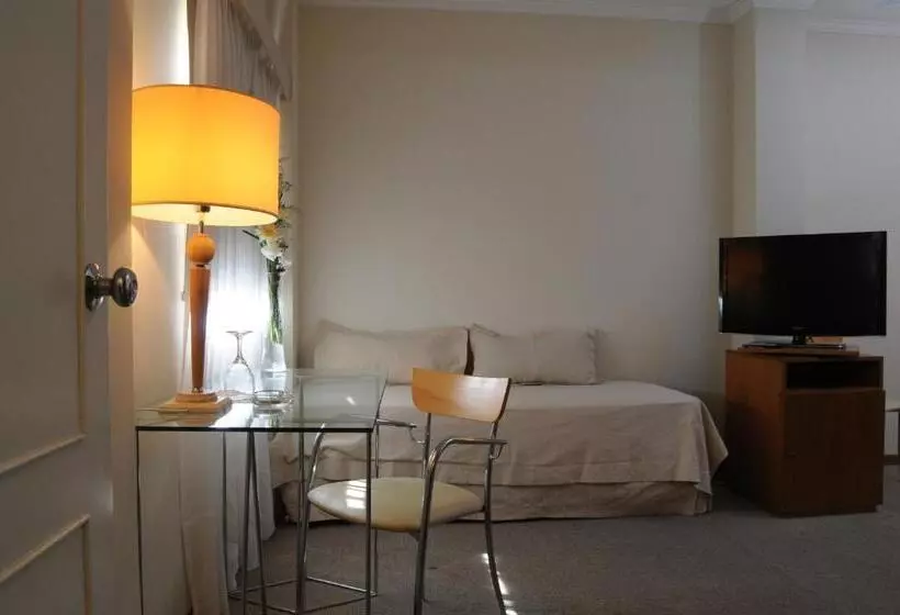 Parra Hotel & Suites