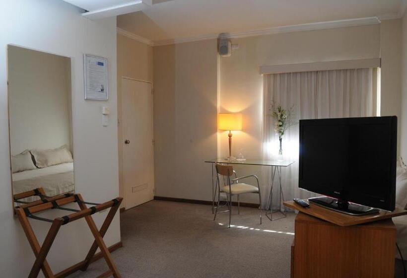 Parra Hotel & Suites