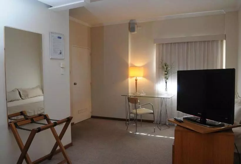 Parra Hotel & Suites