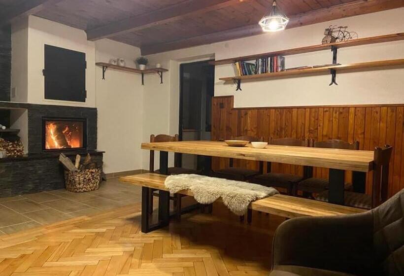 Pensão Je Sen, Ubytování Na Horách S Bazénem A Infrasaunou