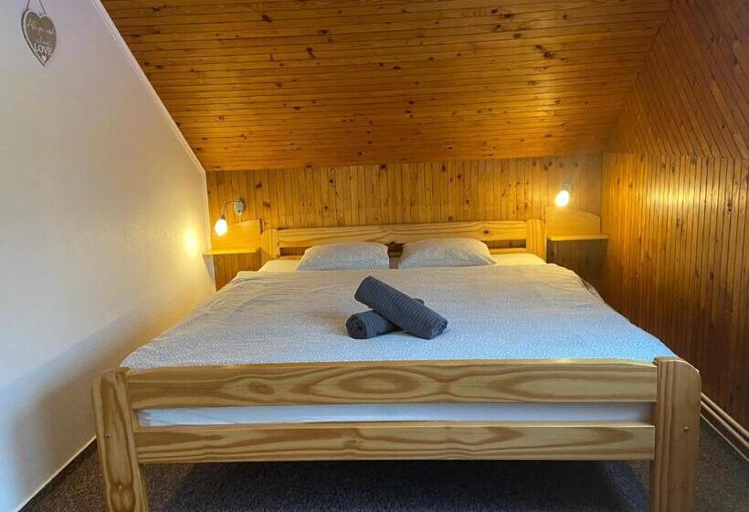 Pensão Je Sen, Ubytování Na Horách S Bazénem A Infrasaunou