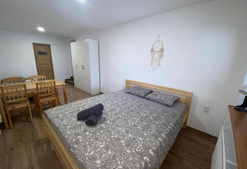 Pensão Je Sen, Ubytování Na Horách S Bazénem A Infrasaunou