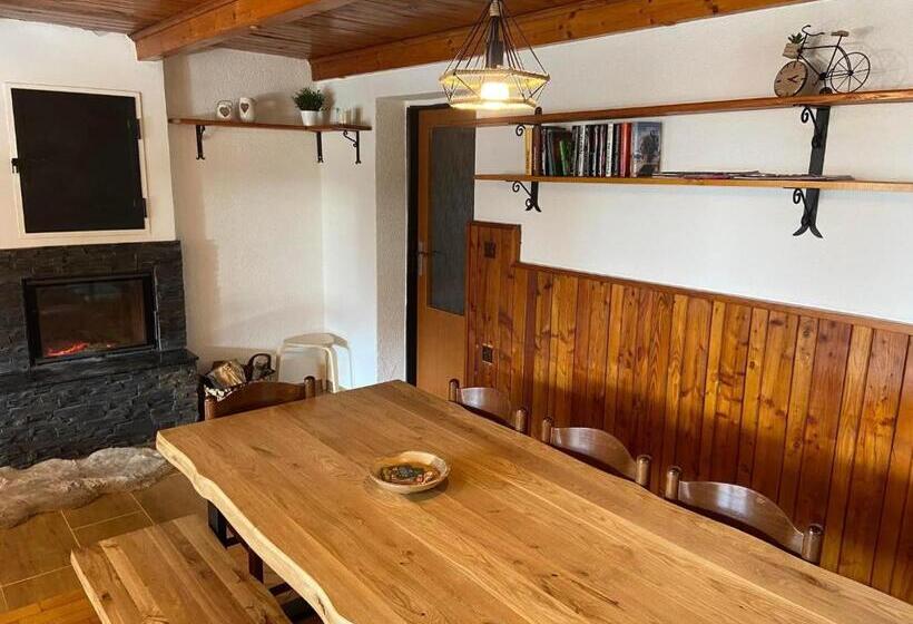 Pensão Je Sen, Ubytování Na Horách S Bazénem A Infrasaunou