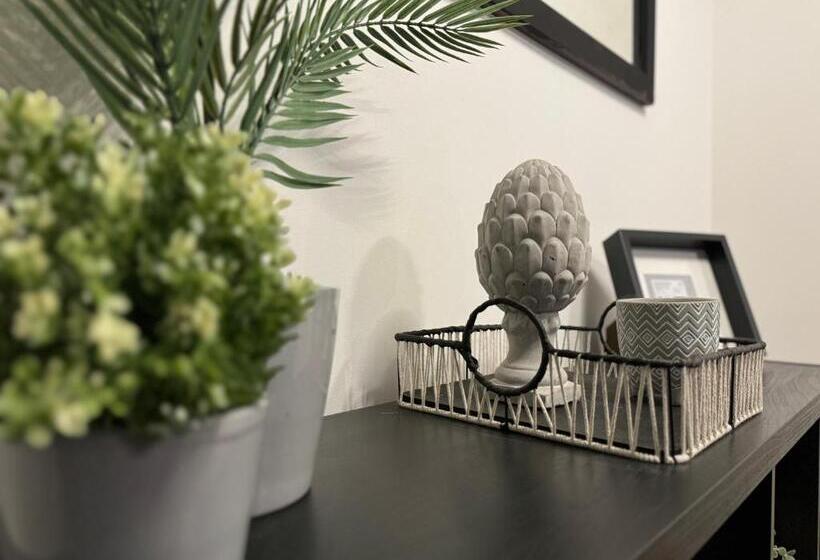 Rooms Near Me   Central Birmingham Free Parking