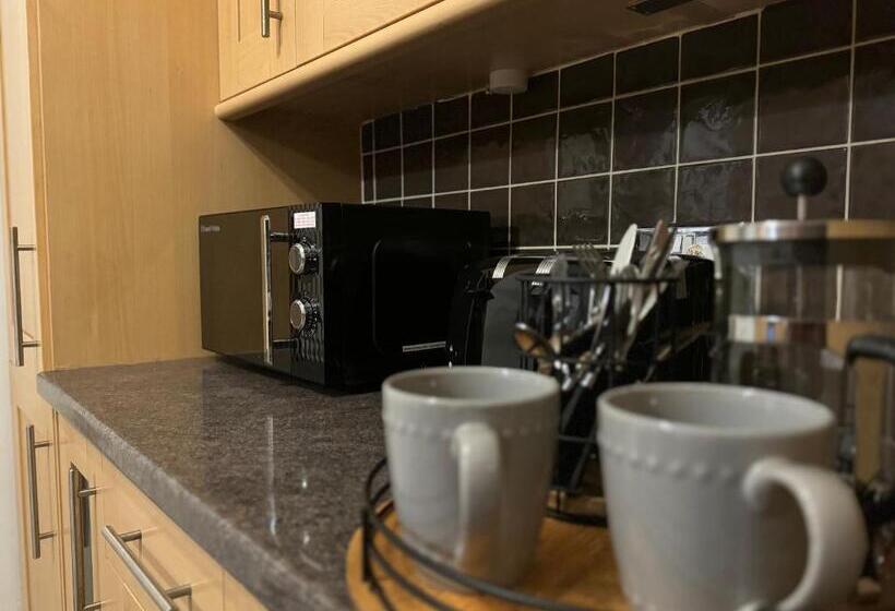 Rooms Near Me   Central Birmingham Free Parking