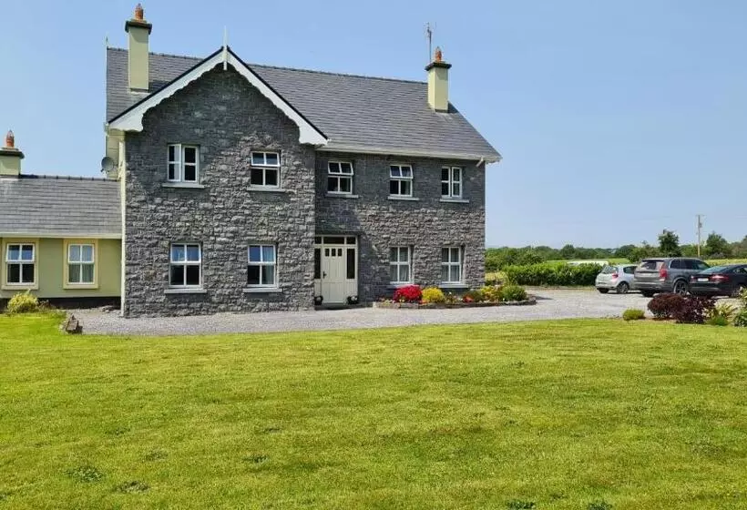 Whitethorn Lodge, Bed & Breakfast, Lackafinna