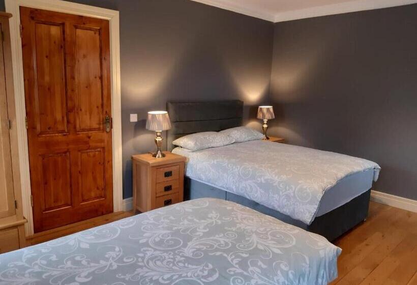 Whitethorn Lodge, Bed & Breakfast, Lackafinna