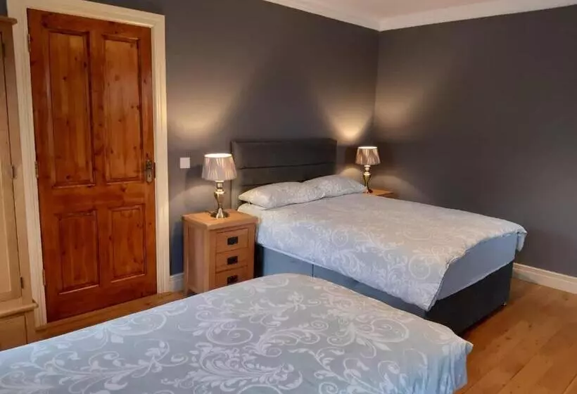 Whitethorn Lodge, Bed & Breakfast, Lackafinna