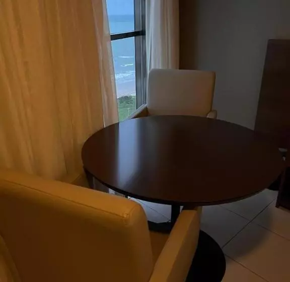 Beach Class International   Apartamento 1603