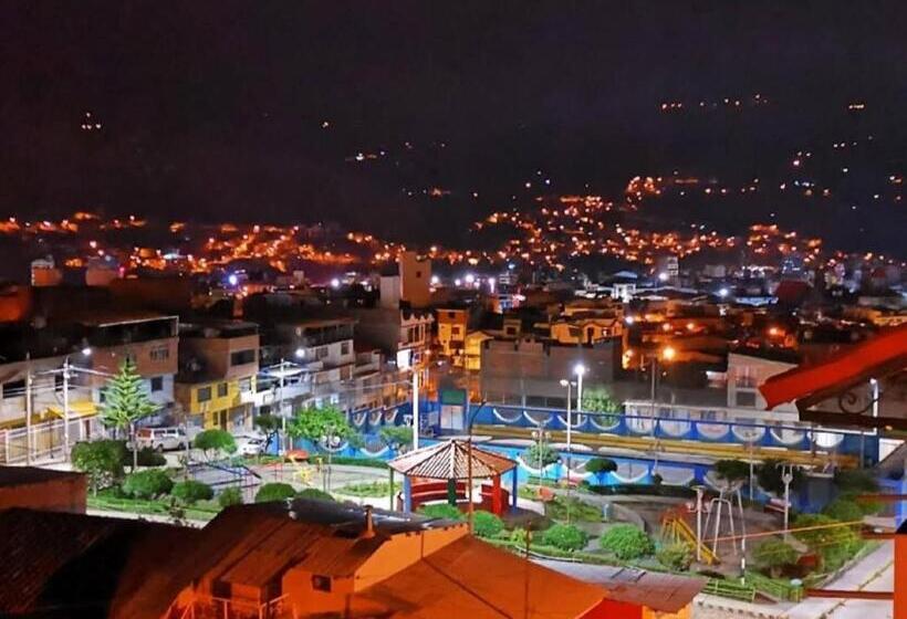 مبيت وإفطار De Turistas Huaraz Habitación Triple