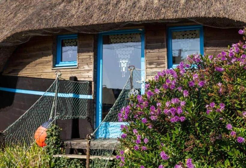 تختخواب و صبحانه La Caloge Kastell Dinn