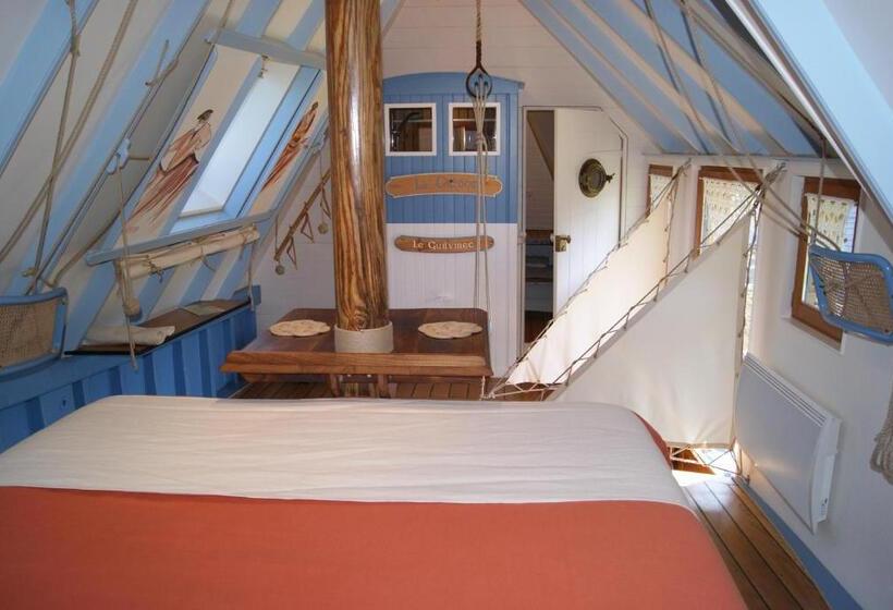 تختخواب و صبحانه La Caloge Kastell Dinn