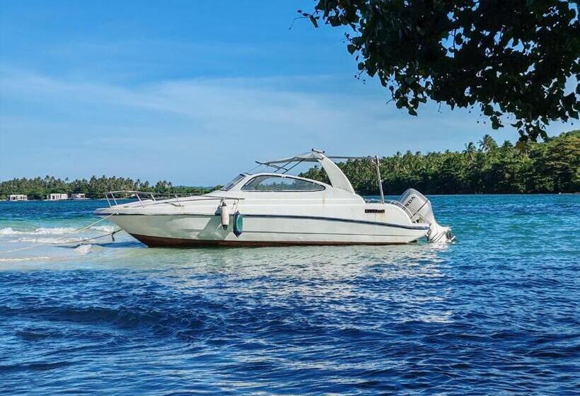 Full Moon Island Resort