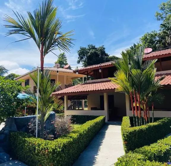 ホテル Bungalows Malú
