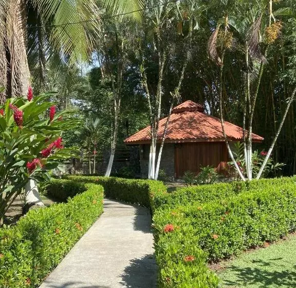 ホテル Bungalows Malú