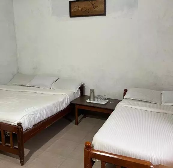 ホテル Caveri Inn