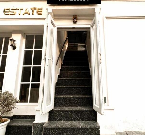 בית מלון כפרי Luxury Stays White House    By Sky Group    Special Studio Rooms For Families, Couples & Corporate