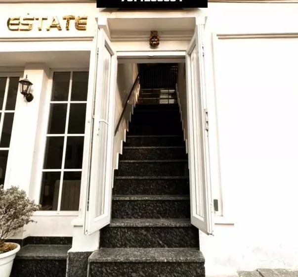 ホテル Luxury Stays White House    By Sky Group    Special Studio Rooms For Families, Couples & Corporate