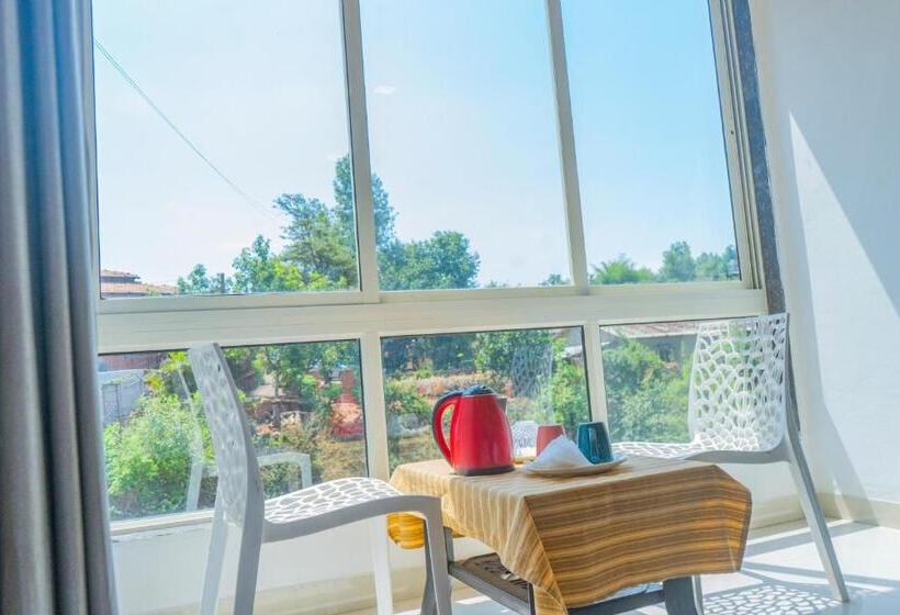 Отель The Mountain Mist