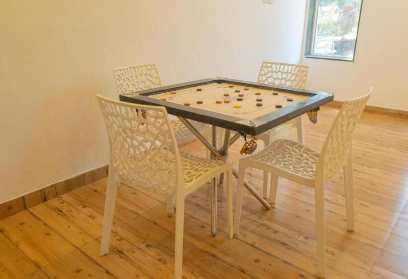 Отель The Mountain Mist