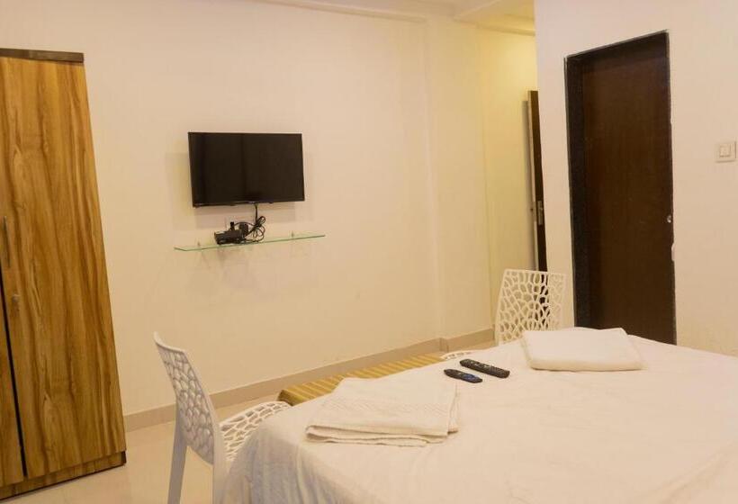 Отель The Mountain Mist