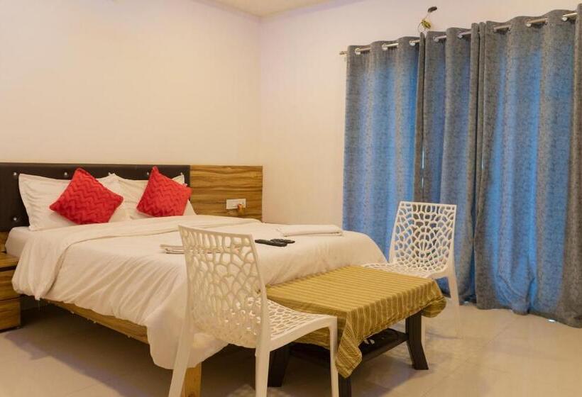 Отель The Mountain Mist