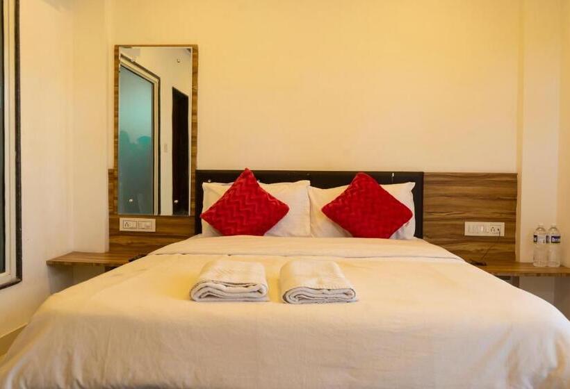 Отель The Mountain Mist