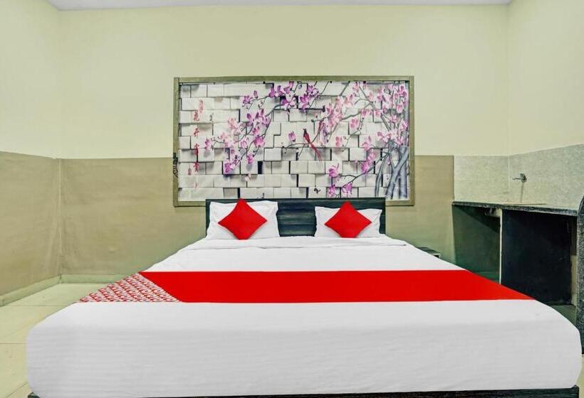 Oyo Flagship 80557 Hotel New Ss Palace