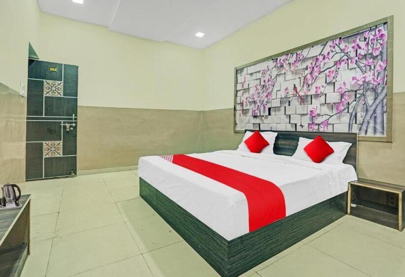 Oyo Flagship 80557 Hotel New Ss Palace