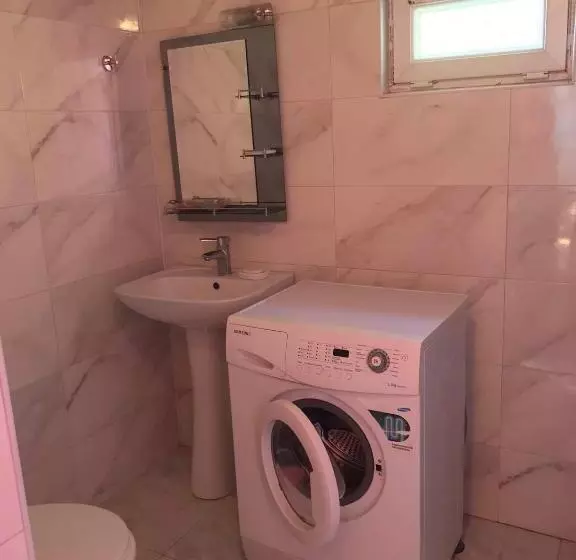 پانسیون Guest House Nana