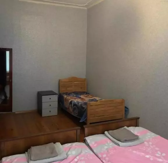 پانسیون Guest House Nana