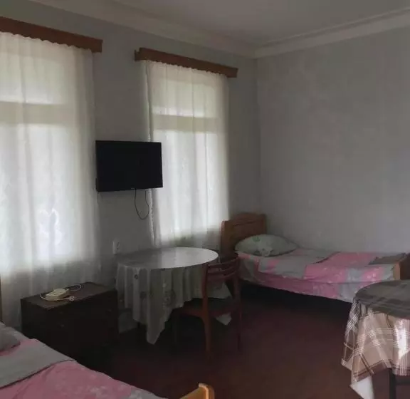پانسیون Guest House Nana
