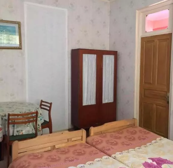پانسیون Guest House Nana