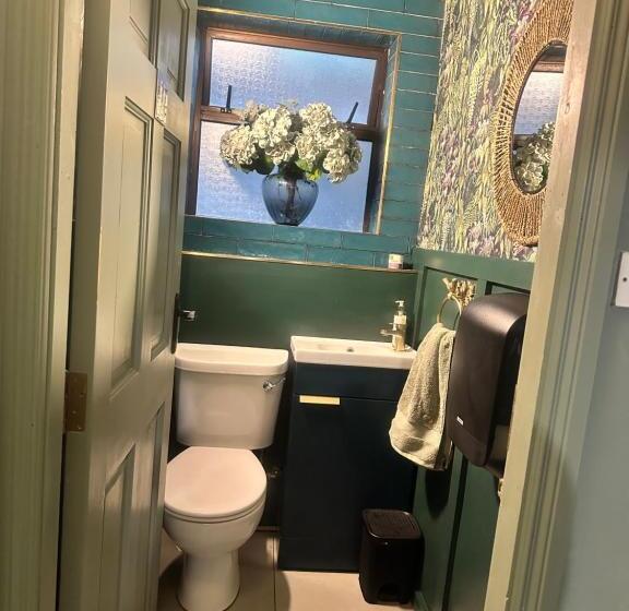 膳宿费 Lamp Light Rooms