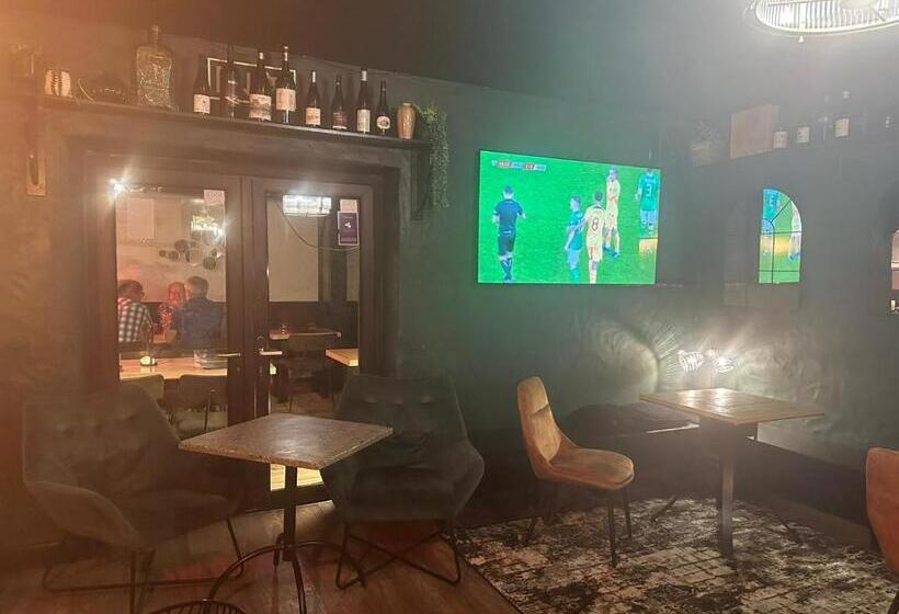 膳宿费 Lamp Light Rooms