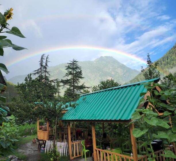 پانسیون Renuka Homestay And Cafe