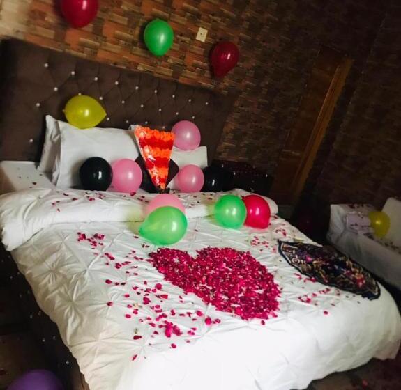 River Breeze Family Hotel, Swat