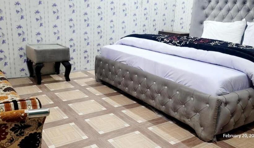 River Breeze Family Hotel, Swat