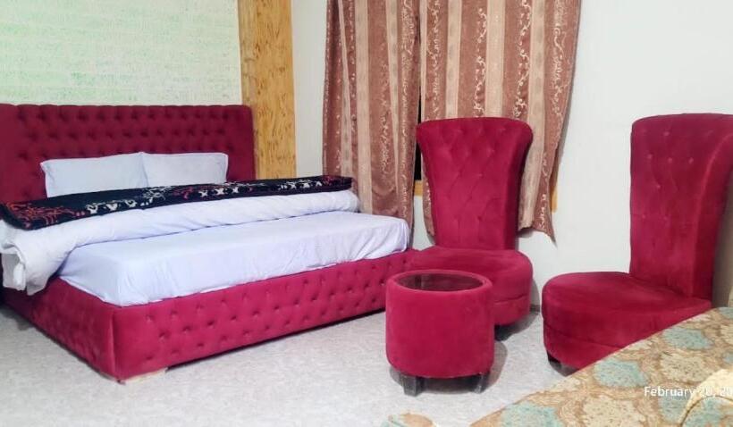 River Breeze Family Hotel, Swat