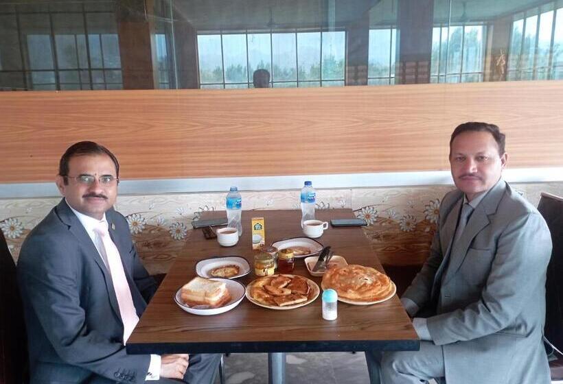 River Breeze Family Hotel, Swat