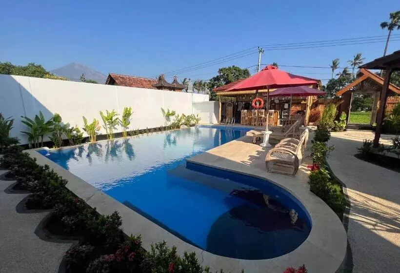 Lomakeskus Melasti Mountain Villa, Amed Bali   Agung Room 1