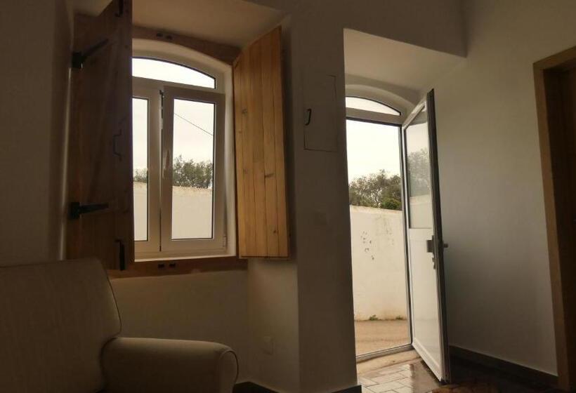 هاستل Waveportugal Surf & Stay