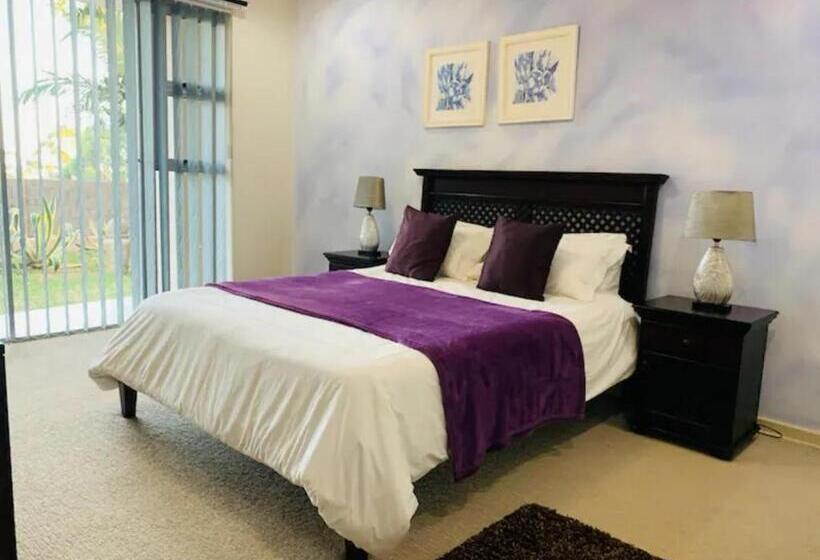 تختخواب و صبحانه Atonement Luxury Villa