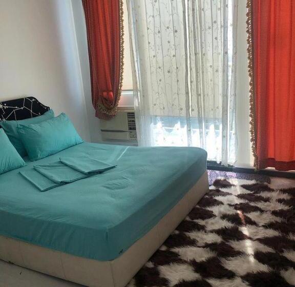 هتل Azure Urban Resort Residences