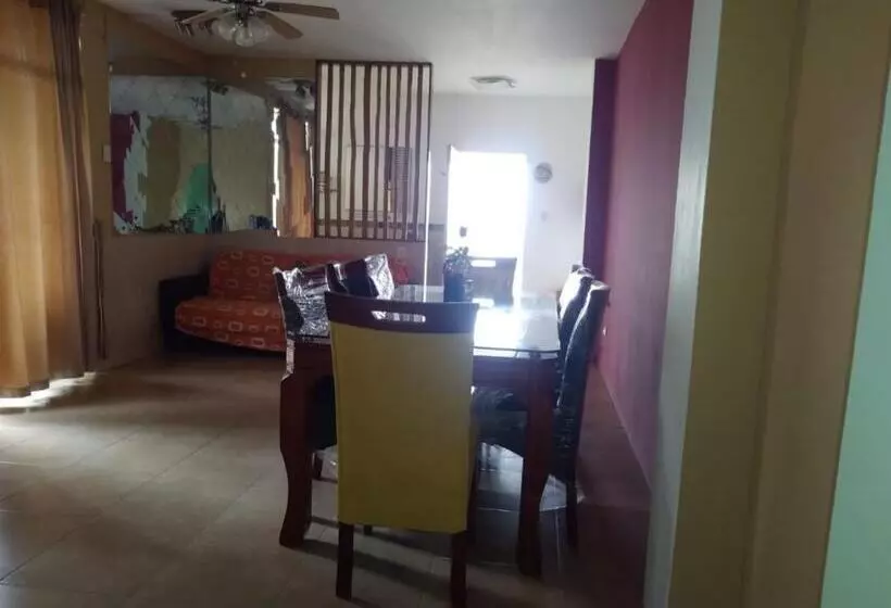 Hotelli Balcones De Zorritos