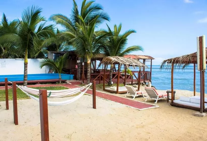 Hotelli Balcones De Zorritos